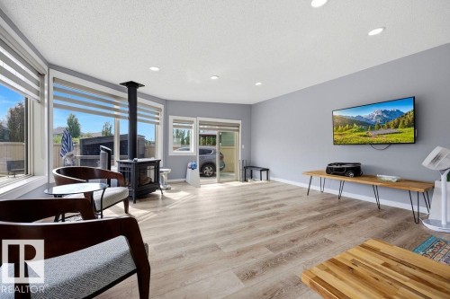 13703 166 Avenue Nw, Edmonton, AB - Indoor