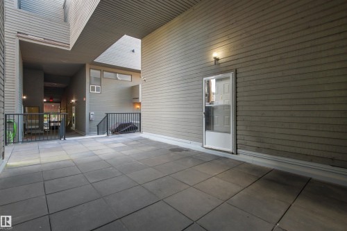Unit entrance off courtyard - #7 10032 113 St Nw, Edmonton, AB 