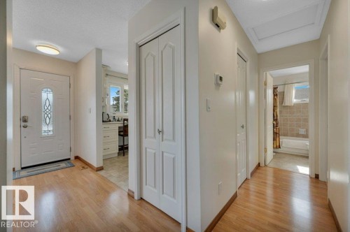 14210 22A Street Nw, Edmonton, AB 