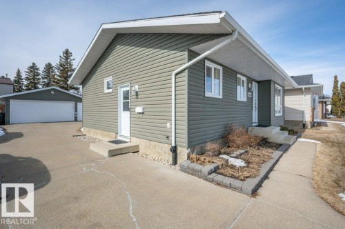 14210 22A Street Nw, Edmonton, AB 