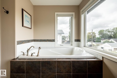 11122 52 Street Nw, Edmonton, AB 