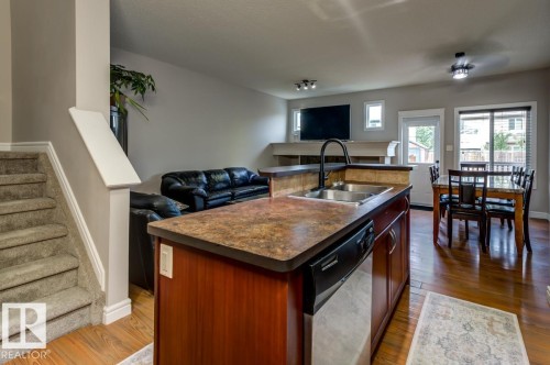 11612 17 Avenue Sw, Edmonton, AB 