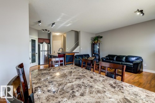 11612 17 Avenue Sw, Edmonton, AB 