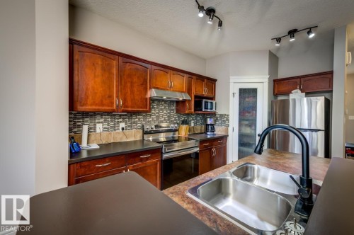 11612 17 Avenue Sw, Edmonton, AB 