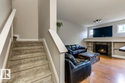 11612 17 Avenue Sw, Edmonton, AB 