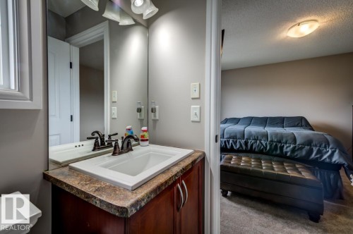 11612 17 Avenue Sw, Edmonton, AB 