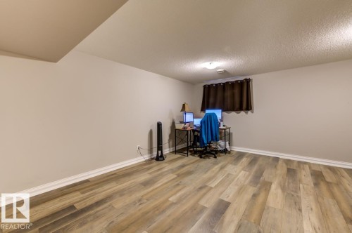 11612 17 Avenue Sw, Edmonton, AB 