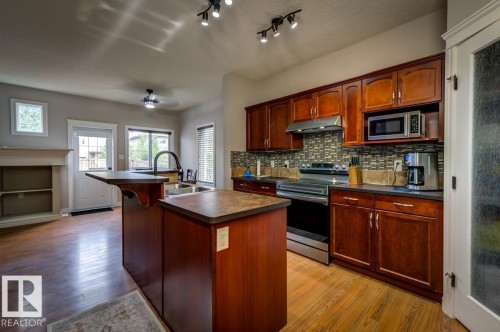 11612 17 Avenue Sw, Edmonton, AB 