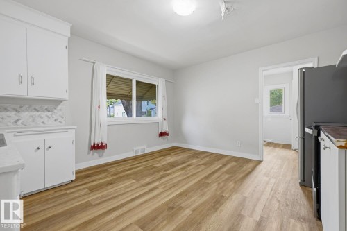 10704 96 Street Nw, Edmonton, AB 