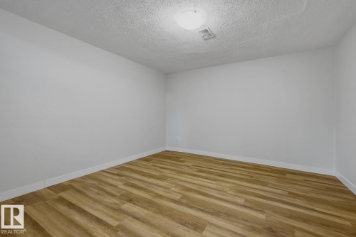 10704 96 Street Nw, Edmonton, AB 