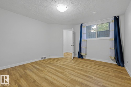 10704 96 Street Nw, Edmonton, AB 