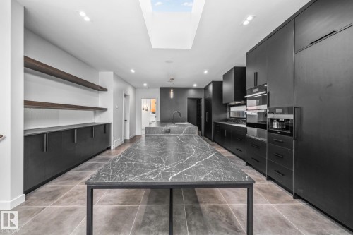 8815 142 Street Nw, Edmonton, AB 