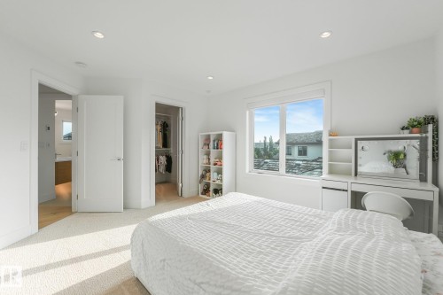 3328 Cameron Heights Landing Nw, Edmonton, AB - Indoor Photo Showing Bedroom