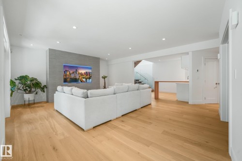 3328 Cameron Heights Landing Nw, Edmonton, AB - Indoor Photo Showing Living Room