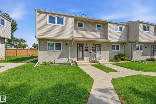 5677 137 Avenue NW  Edmonton, AB T5A 2H4