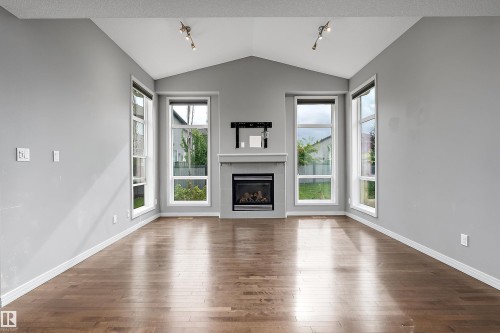 740 173 Street Sw, Edmonton, AB 