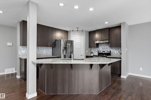 740 173 Street Sw, Edmonton, AB 