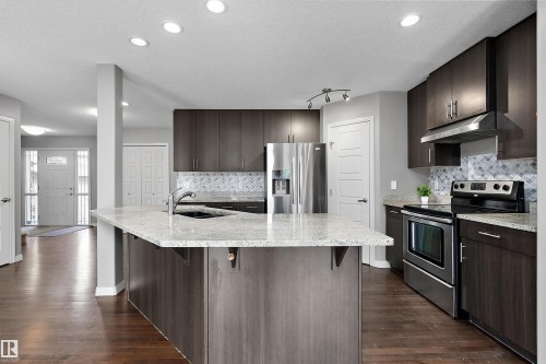 740 173 Street Sw, Edmonton, AB 