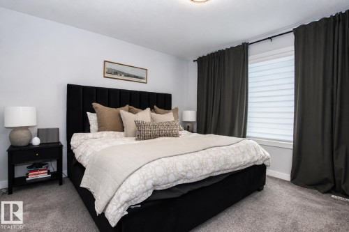 #82 50 Ebony Bv, Sherwood Park, AB - Indoor Photo Showing Bedroom