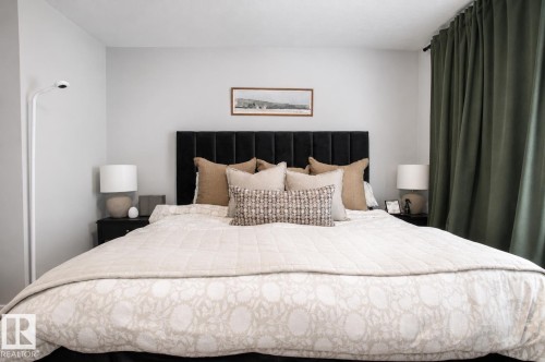 #82 50 Ebony Bv, Sherwood Park, AB - Indoor Photo Showing Bedroom
