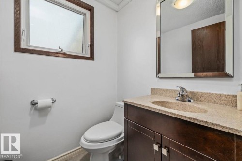 15624 123 Street Nw, Edmonton, AB - Indoor Photo Showing Bathroom
