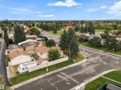 3803 12 Avenue NW  Edmonton, AB T6L 4A9