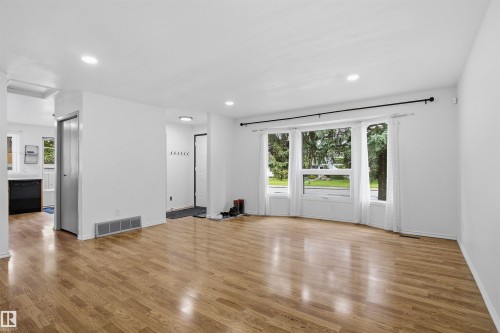 3803 12 Avenue Nw, Edmonton, AB 