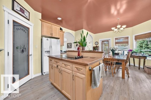 9802 102 Street, Morinville, AB 