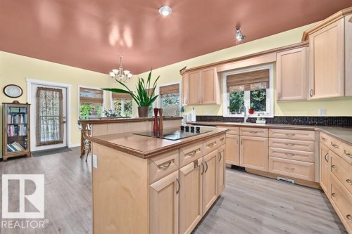 9802 102 Street, Morinville, AB 