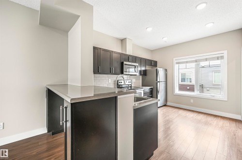 #102 804 Welsh Dr Sw, Edmonton, AB 