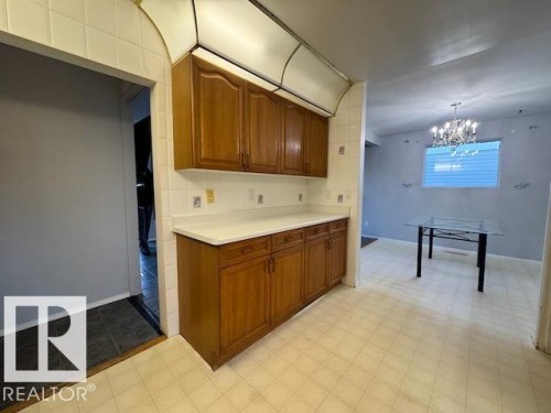 13908 135 Avenue Nw, Edmonton, AB 