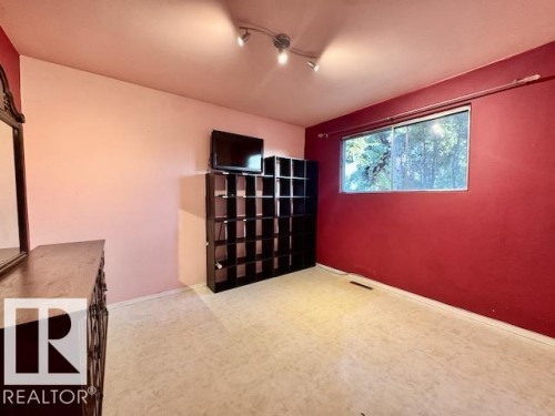 13908 135 Avenue Nw, Edmonton, AB 