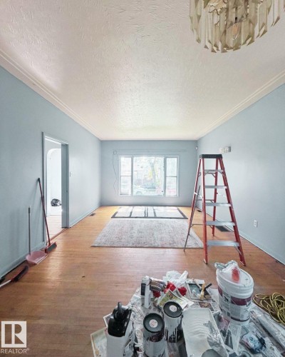 9526 106A Avenue Nw, Edmonton, AB - Indoor Photo Showing Other Room