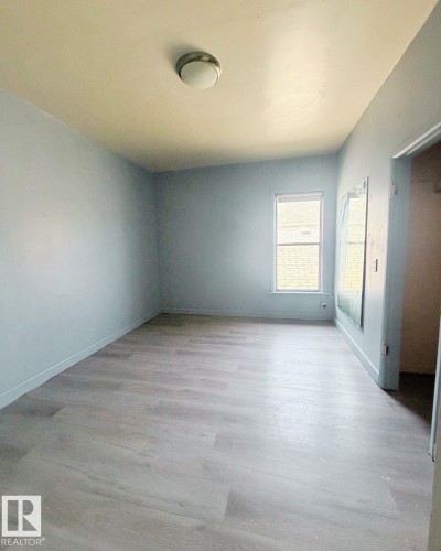 9526 106A Avenue Nw, Edmonton, AB - Indoor Photo Showing Other Room