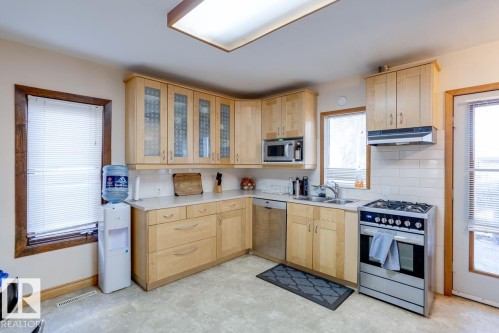 14002 106 Avenue Nw, Edmonton, AB 