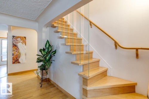 14002 106 Avenue Nw, Edmonton, AB 
