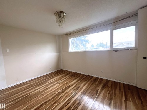 8817 163 Street Nw, Edmonton, AB 