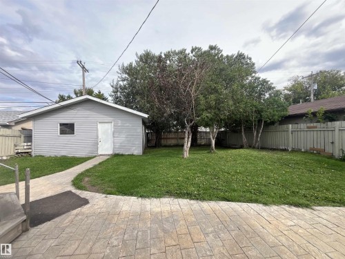 8817 163 Street Nw, Edmonton, AB 