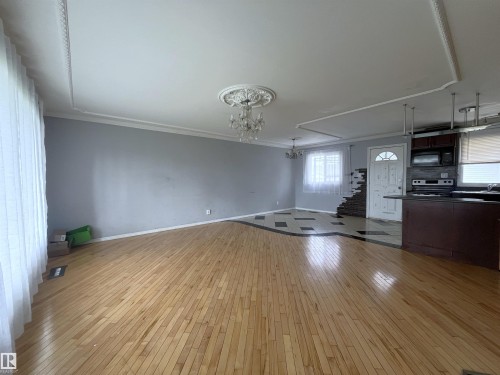 8817 163 Street Nw, Edmonton, AB 