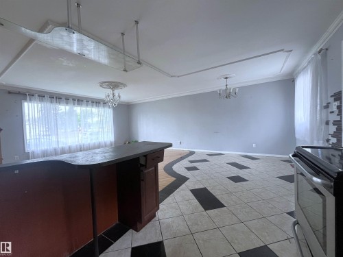 8817 163 Street Nw, Edmonton, AB 
