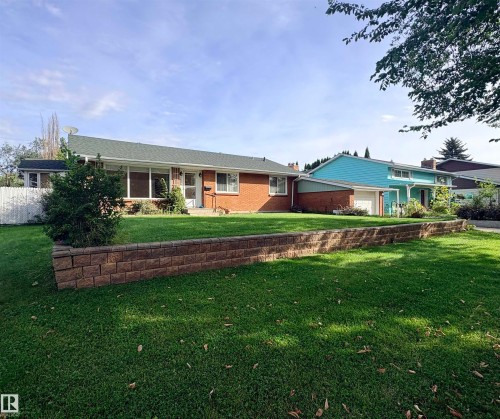3834 110 Avenue Nw, Edmonton, AB 