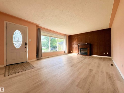 3834 110 Avenue Nw, Edmonton, AB 