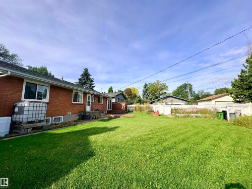 3834 110 Avenue Nw, Edmonton, AB 