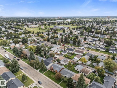 16807 98 Avenue Nw, Edmonton, AB 