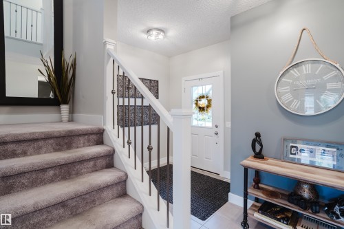 15820 15 Avenue Sw, Edmonton, AB 