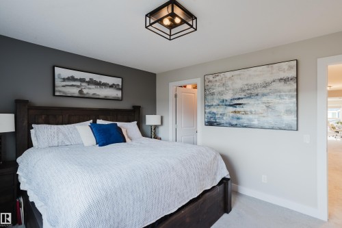 15820 15 Avenue Sw, Edmonton, AB 