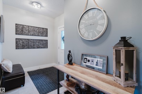 15820 15 Avenue Sw, Edmonton, AB 