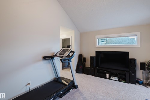 15820 15 Avenue Sw, Edmonton, AB 