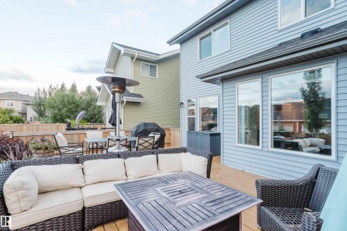 15820 15 Avenue Sw, Edmonton, AB 