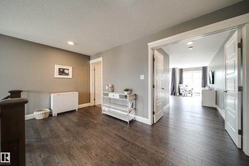 17707 9A Avenue Sw, Edmonton, AB 